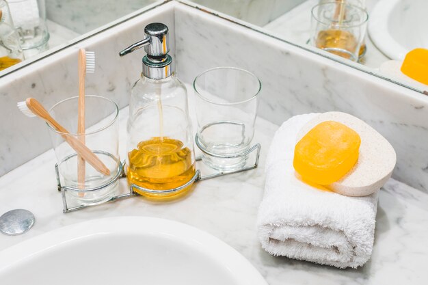 Jak zapewnić długotrwałą świeżość i higienę w łazience?